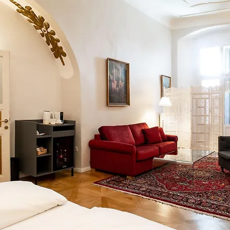 Boutique Dom - & 4* Грац