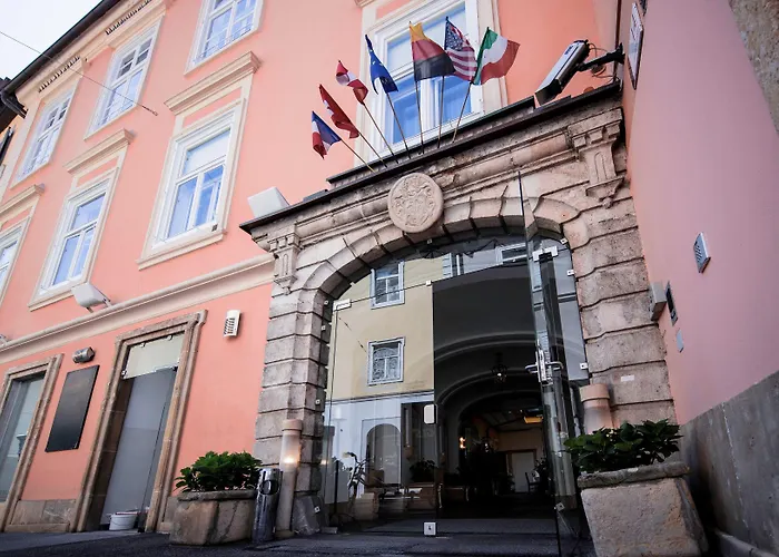 Hotell Boutique Dom - & 4*