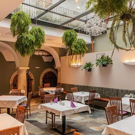 Boutique Dom - & 4* Graz